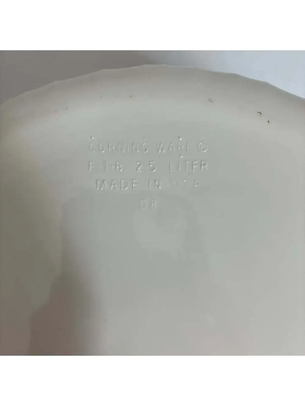 Vintage CorningWare French White F-1-B 2.5 Qt Casserole USA NOS Label No Lid